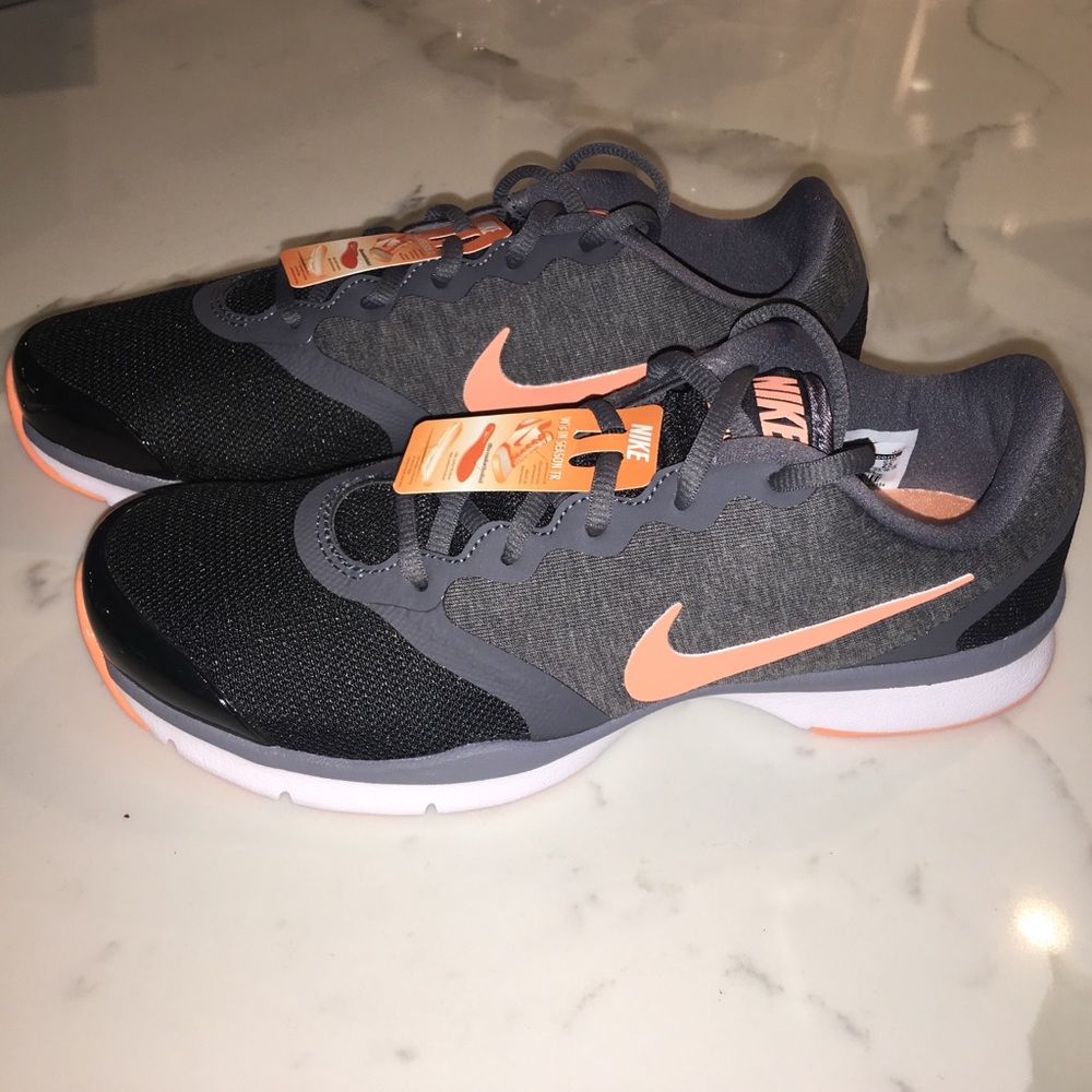 Women’s Nike In-Season TR 4